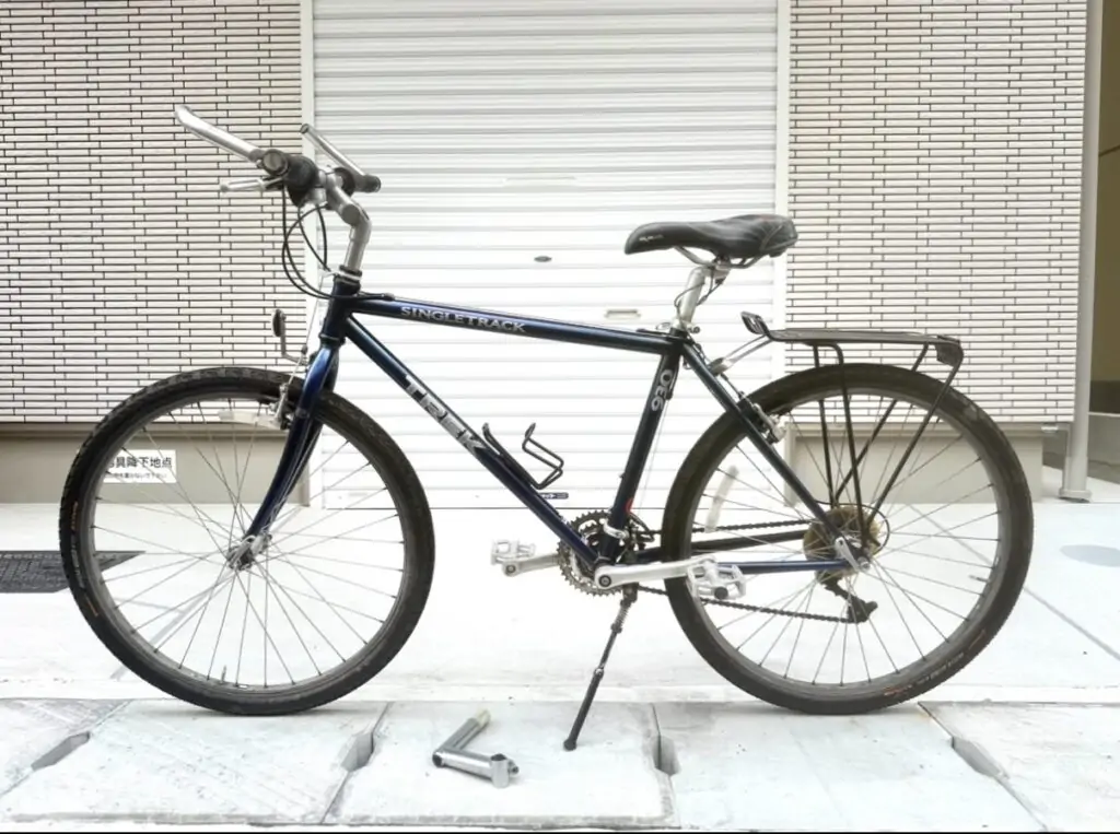 .皆さまこんにちは!🌞買取専門店ソアレです!本日のお買取商品は、【TREK SINGLETRACK 930 90s】です!マウンテンバイク、ロードバイク、電動自転車等のお買取もソアレにお任せ下さい!弊社は総合買取なので、オーディオ機器、カメラ、焼き物、骨董品、釣具、時計、バッグ、アクセサリー、ミシン、ブランド品、楽器、ゲーム機、イミテーション、古銭、Zippoなどライター、パイプ(喫煙具)、ジャンク品など即日現金!!高価買取しています!!〇出張費・査定費完全無料!追加費用など一切無し!〇宅配買取・店頭買取もOK!〇LINE査定も行っております!〇最短即日出張買取可能です!=======================================【買取専門店ソアレ】営業時間 10:00〜18:30住所 西宮市門戸荘14-12 ウィステリア門戸102号阪急門戸厄神駅から徒歩3分電話番 078-855-5582========================================